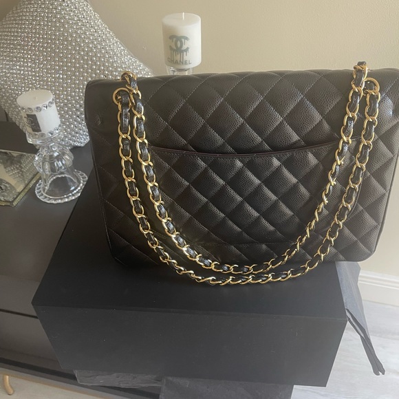 Host pick 🎉🎉 jumboChanel caviar gorgeous in new condition  🎉🎉 - Picture 8 of 16